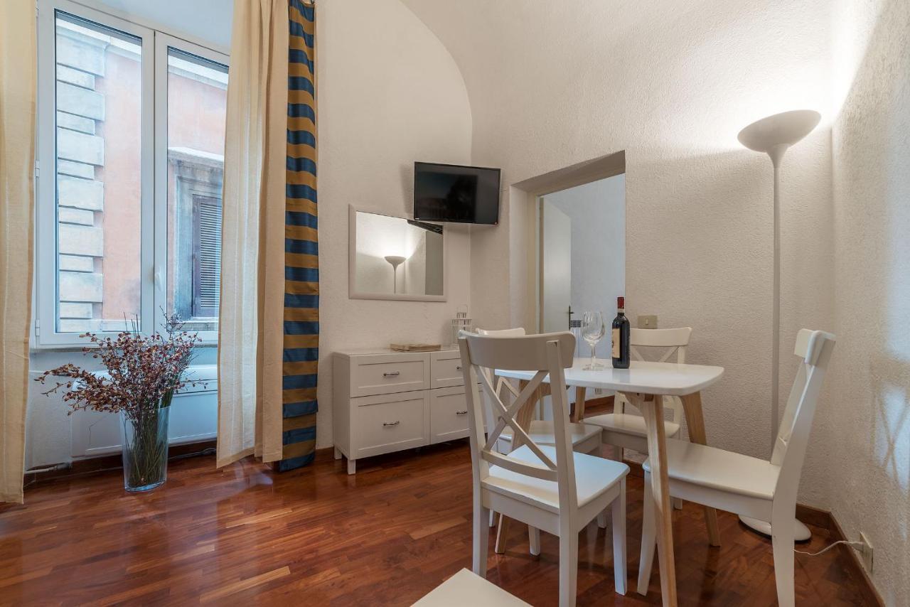Cs Piazza Venezia Apartment โรม ภายนอก รูปภาพ